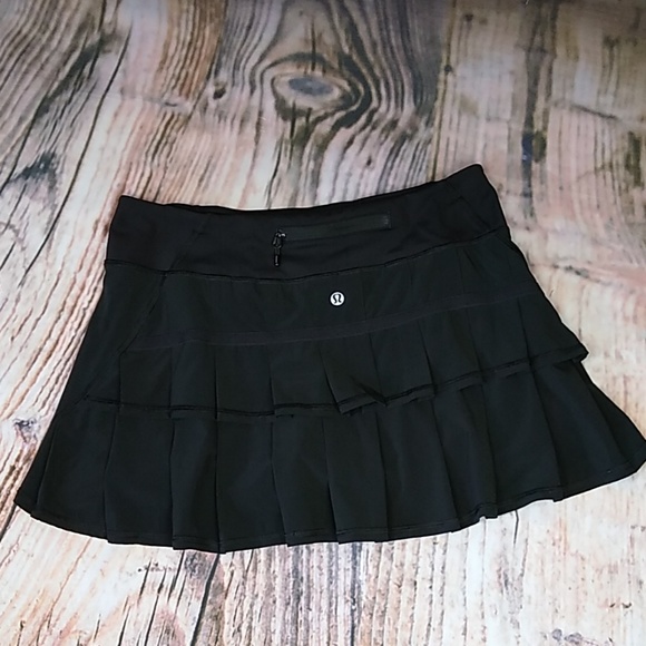 lululemon athletica Dresses & Skirts - Lululemon pace setter running skort size 6